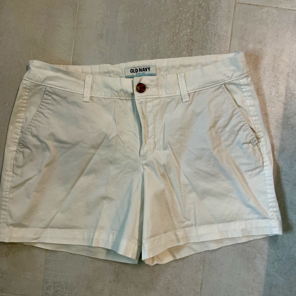 Old Navy Women's Cream Shorts